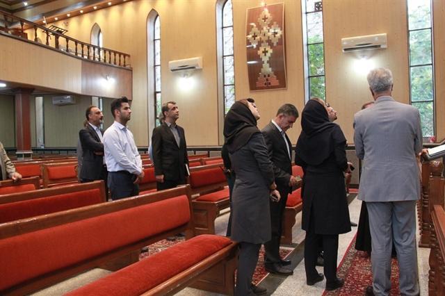 سفیر عمان در ایران از کلیساهای ارومیه بازدید کرد